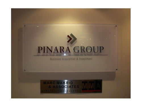 Bảng hiệu PINARA GROUP